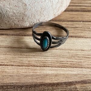 Vintage Silver Ring with Turquoise Stone size 7